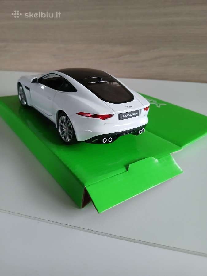Jaguar modeliukai 1:24 - nuotraukos Nr. 16