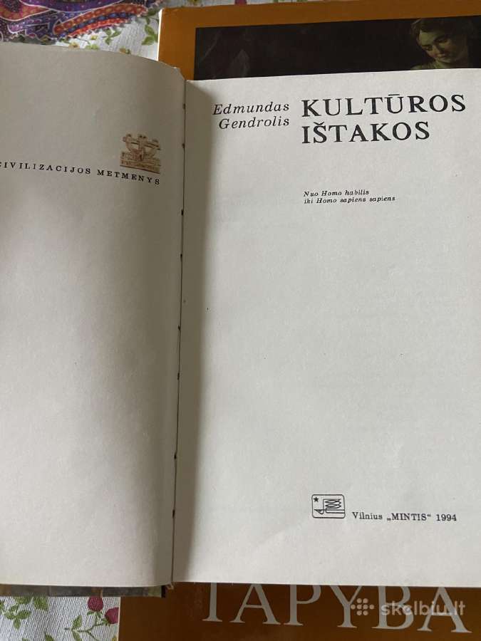 Trys knygos - nuotraukos Nr. 6