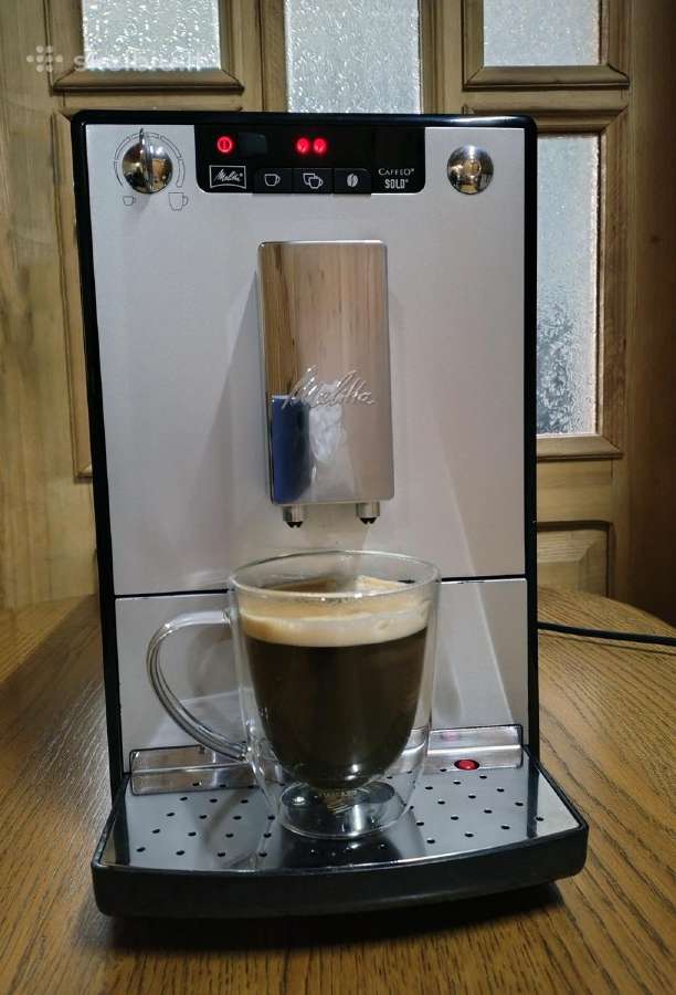 Parduodu automatinį kavos aparatą Melitta Caffeo S