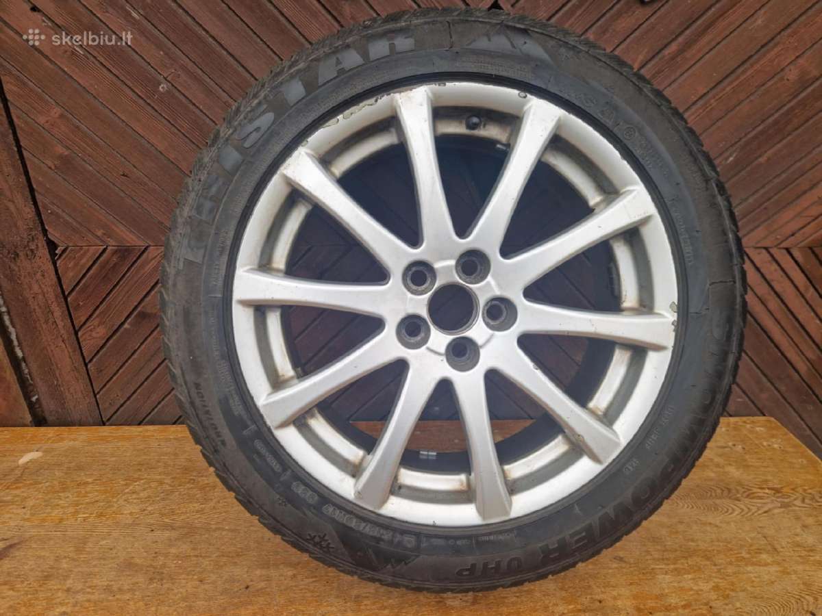 Toyota Avensis ratlankiai su žieminėm padangom