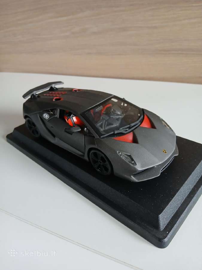 Lamborghini modeliukai 1;24 - nuotraukos Nr. 13