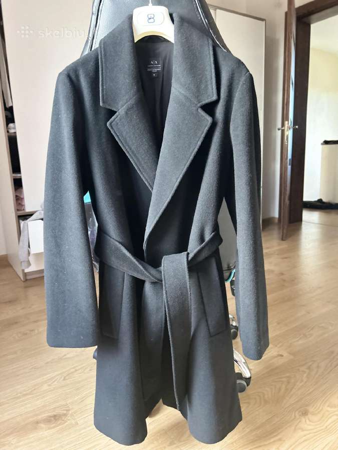 Armani paltas