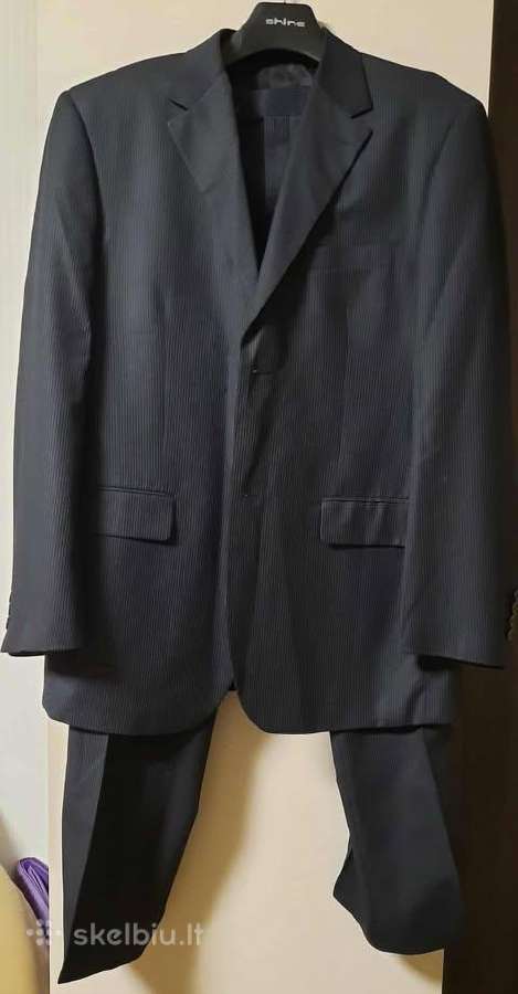 Tikras „Giorgio Armani“ kostiumas