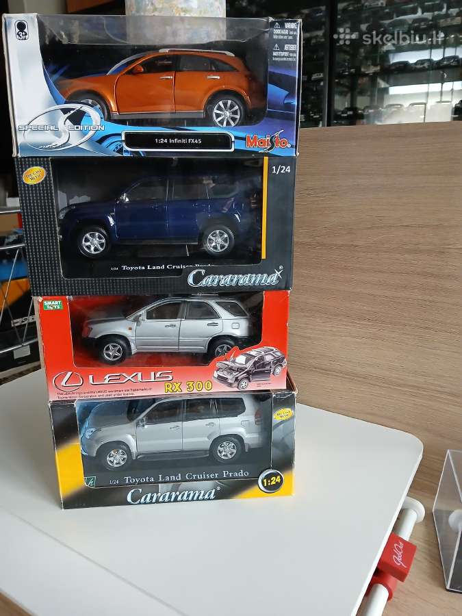 Toyota ,lexus,infiniti visureigiai 1:24