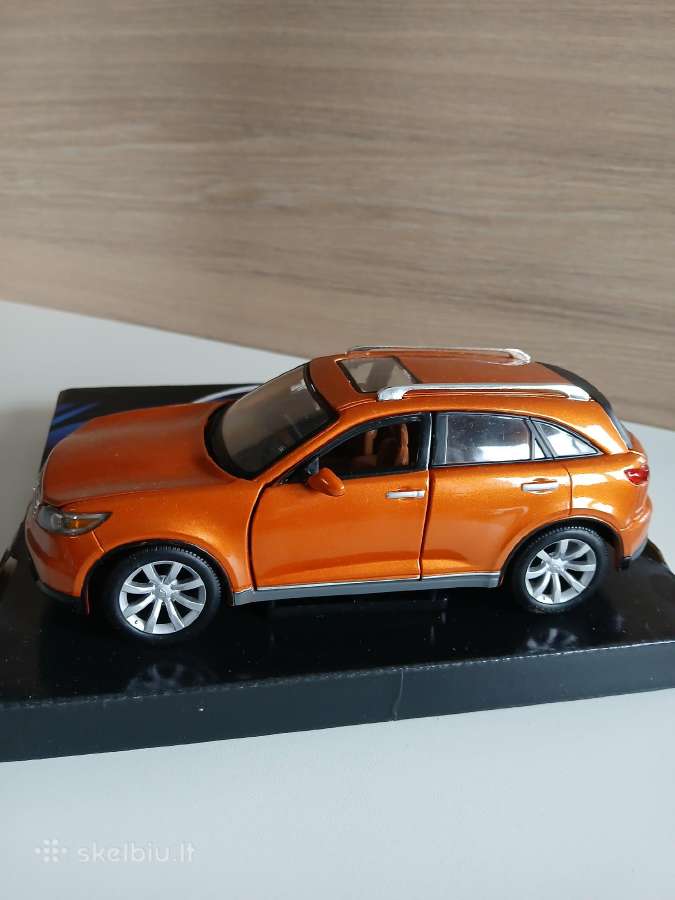 Toyota ,lexus,infiniti visureigiai 1:24 - nuotraukos Nr. 3
