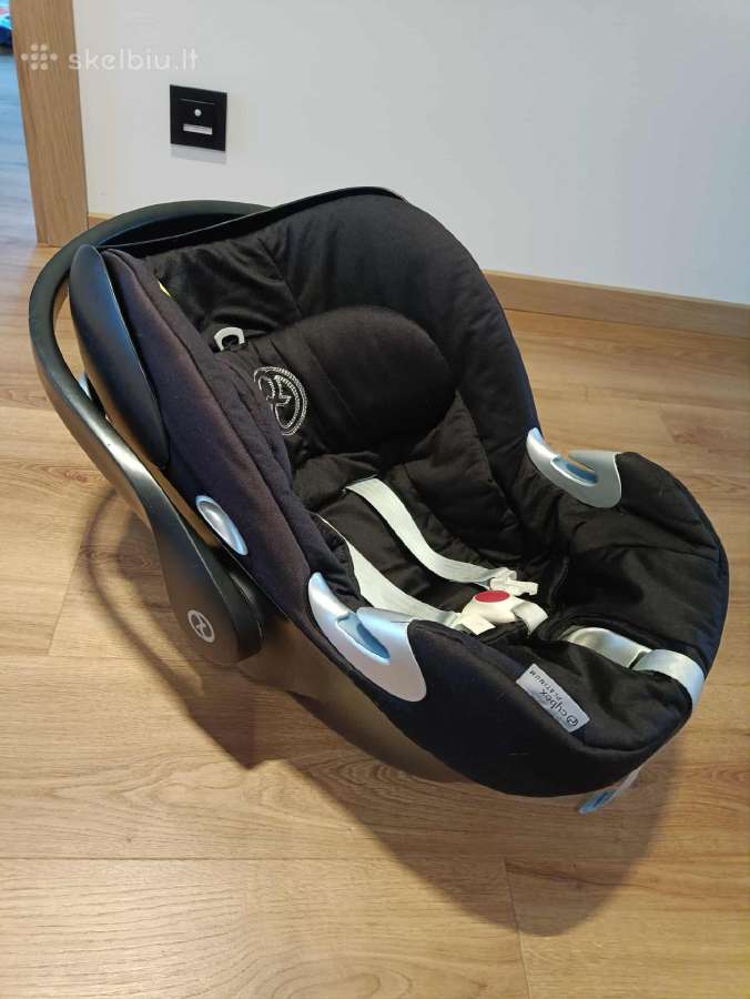 Cybex Aton q su baze