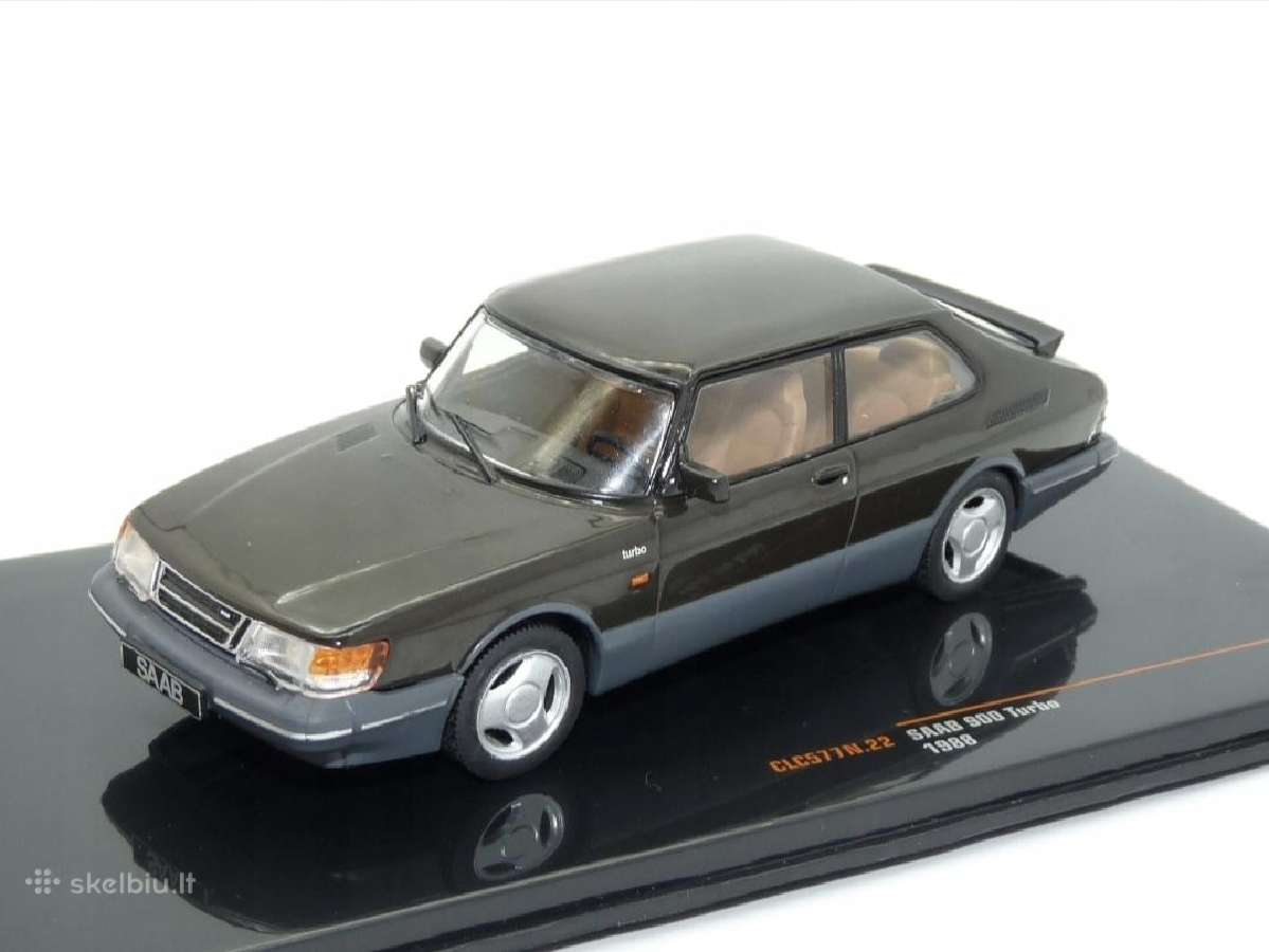 Saab 900