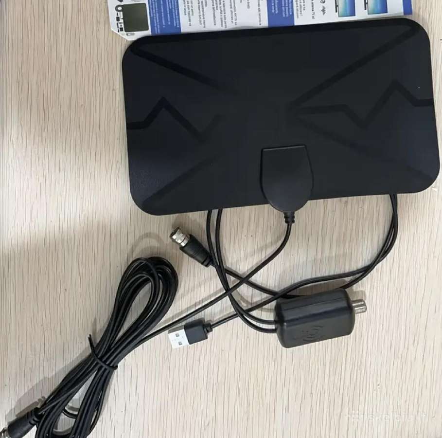 Kambarine Antena televizoriui + stiprintuvas