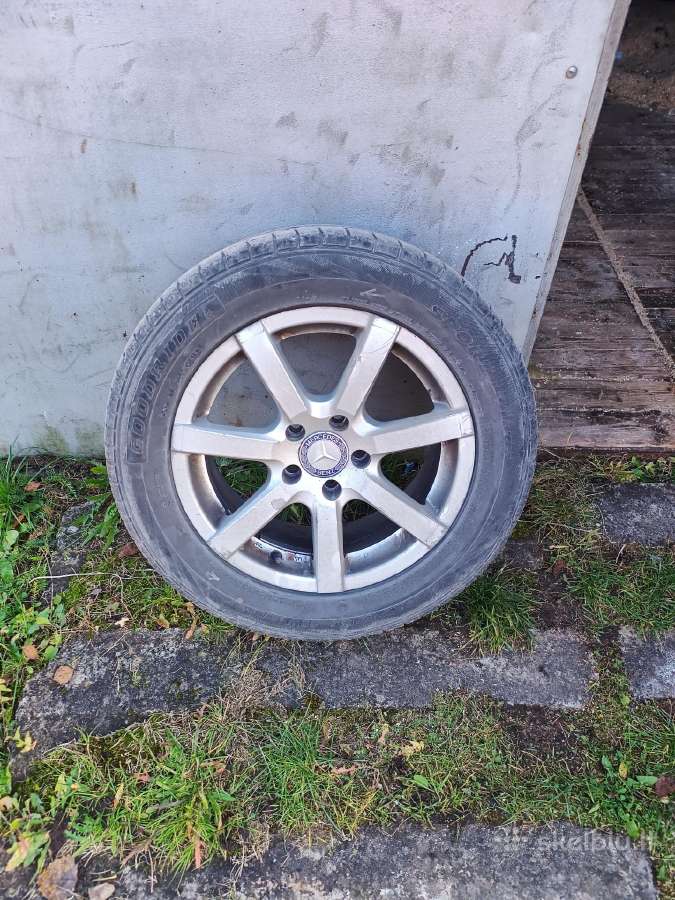 Parduodu Mercedes R16 ratlankius su vasarinemis
