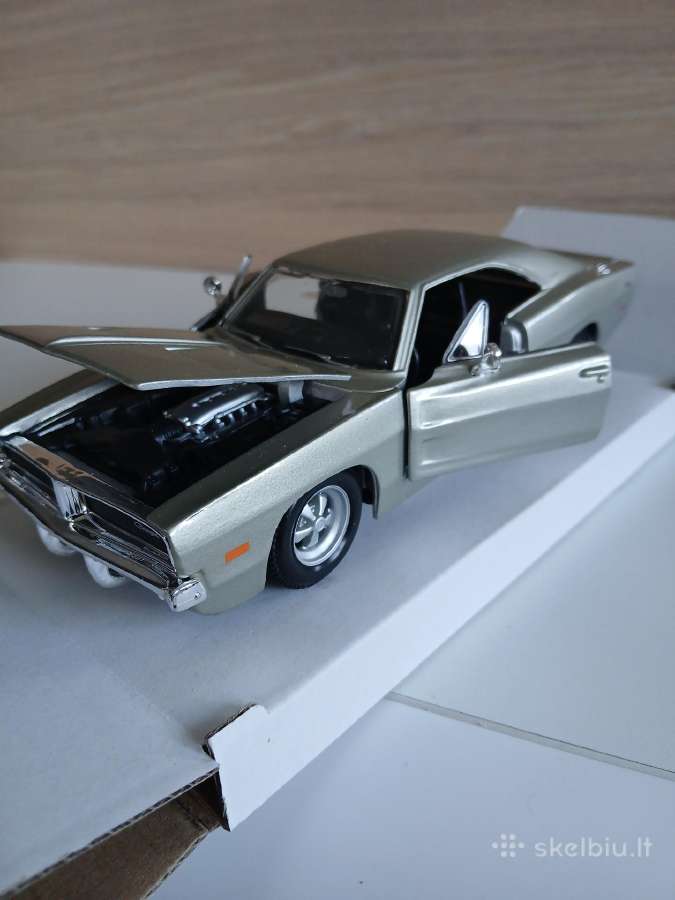 Amerikietiški 6 dešimtmečio automobiliai 1:24 - nuotraukos Nr. 13