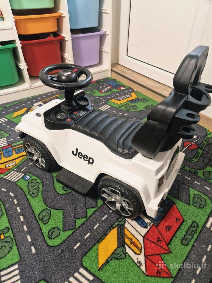 Vaikiškas elektromobilis Jeep