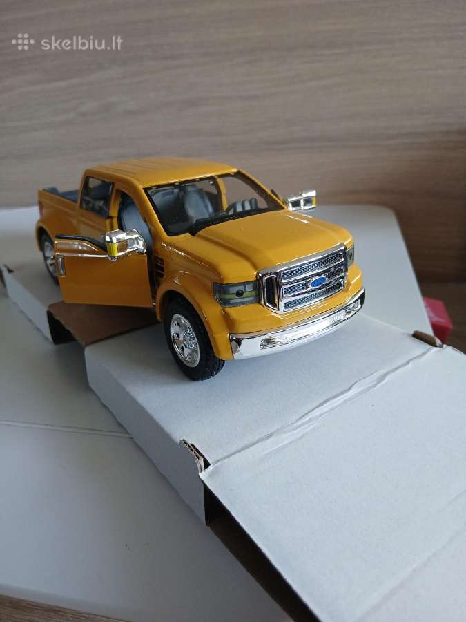 Amerikietiški Ford pikapai 1:24 - nuotraukos Nr. 15