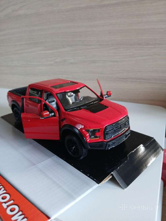 Amerikietiški Ford pikapai 1:24 - nuotraukos Nr. 21
