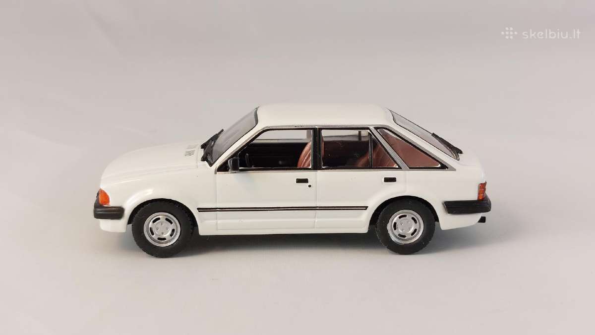 1/43 modeliukai Ford Escort Mk3 1982 hatchback Gl - nuotraukos Nr. 2
