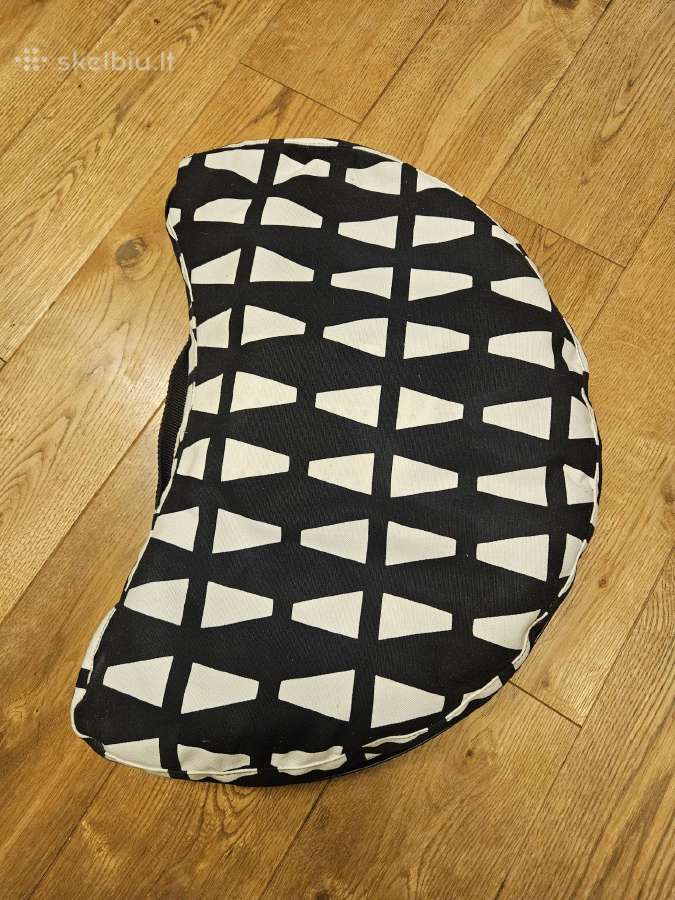 Ikea kompiuterio padeklas