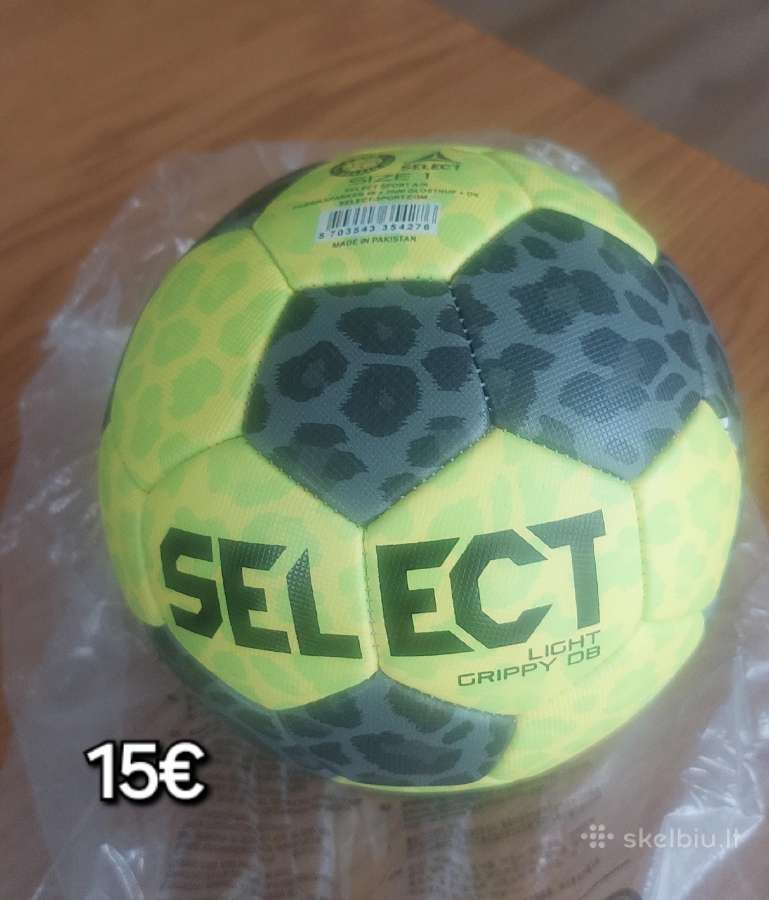 Futbolo aprangų komplektai, kamuoliai , skirtukai - nuotraukos Nr. 25
