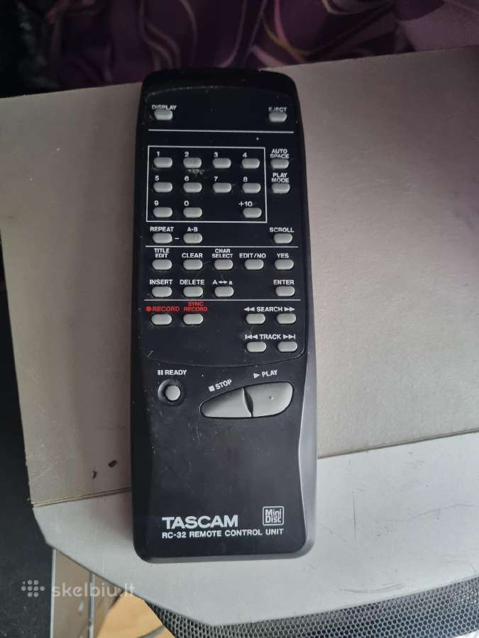 Tascam mini disko pultas