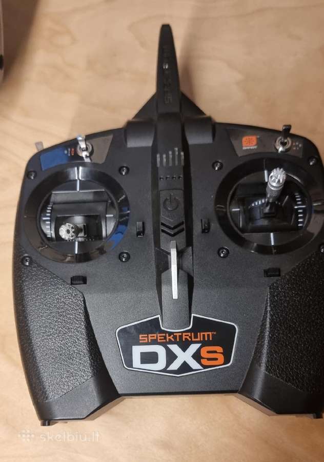 RC pultai Spektrum Dx, Futaba
