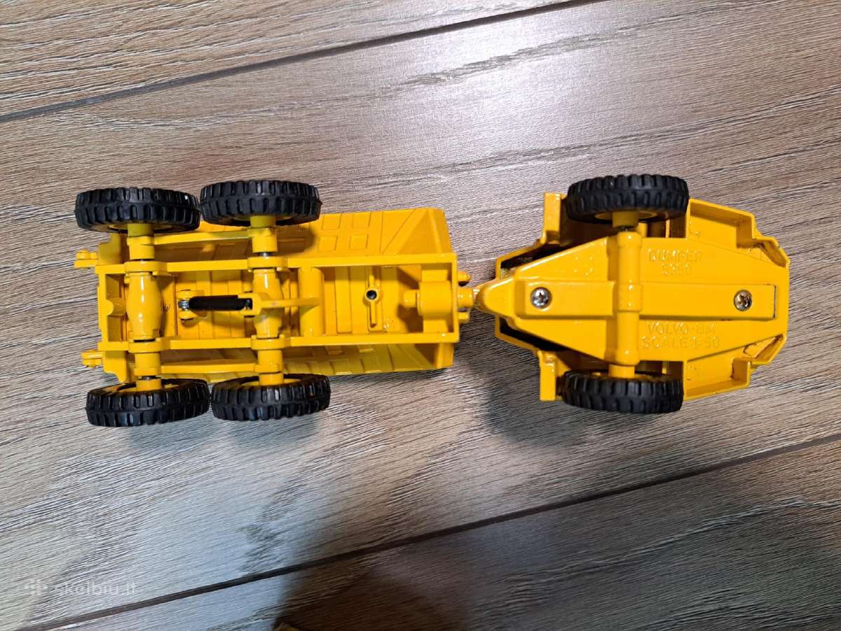 Volvo Bm 5350 modeliukas 1/50 - nuotraukos Nr. 6