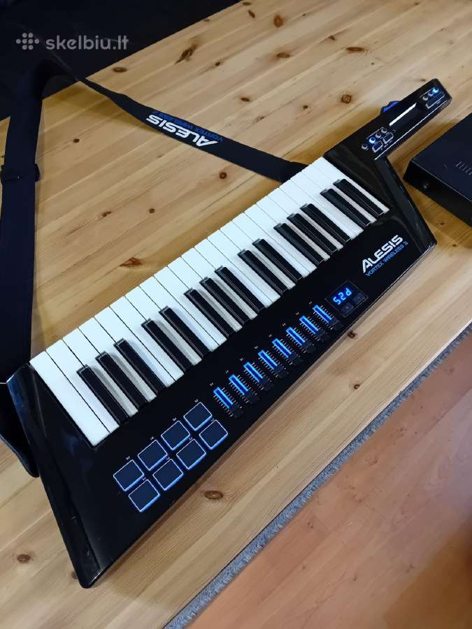 Alesis klaviatūra su tembrų bloku