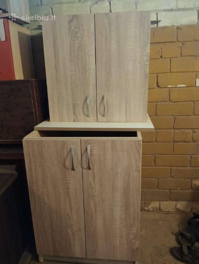 Pakabinama ir pastatoma spintelė