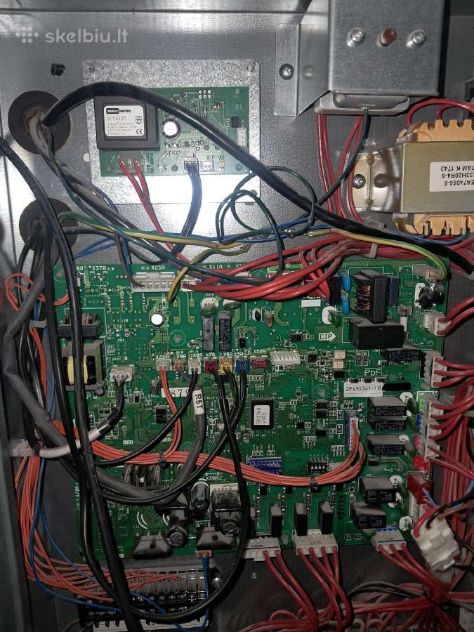 Daikin šilumos siurblys oras vanduo dalymis