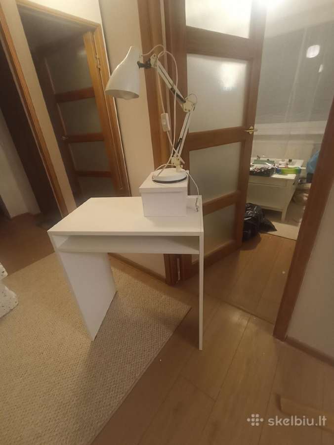 Stalas su sviestuvu,ikea staliukas