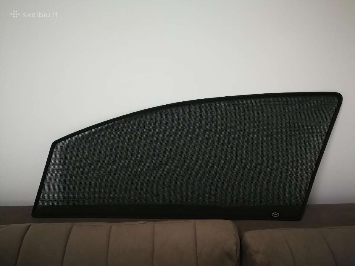 Užuolaideles- Toyoto auris automobilio stiklu 15€
