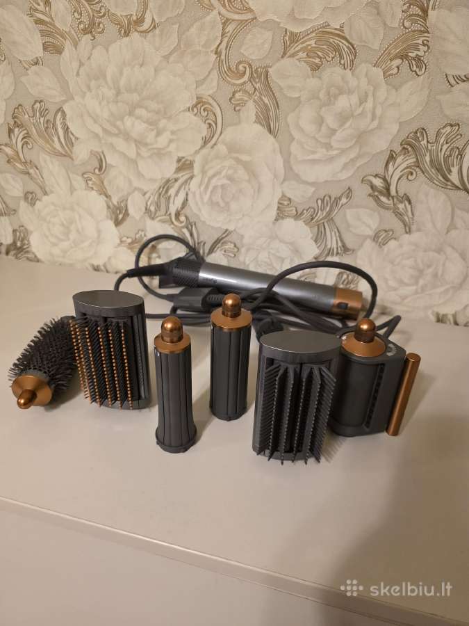 Dyson airwrap