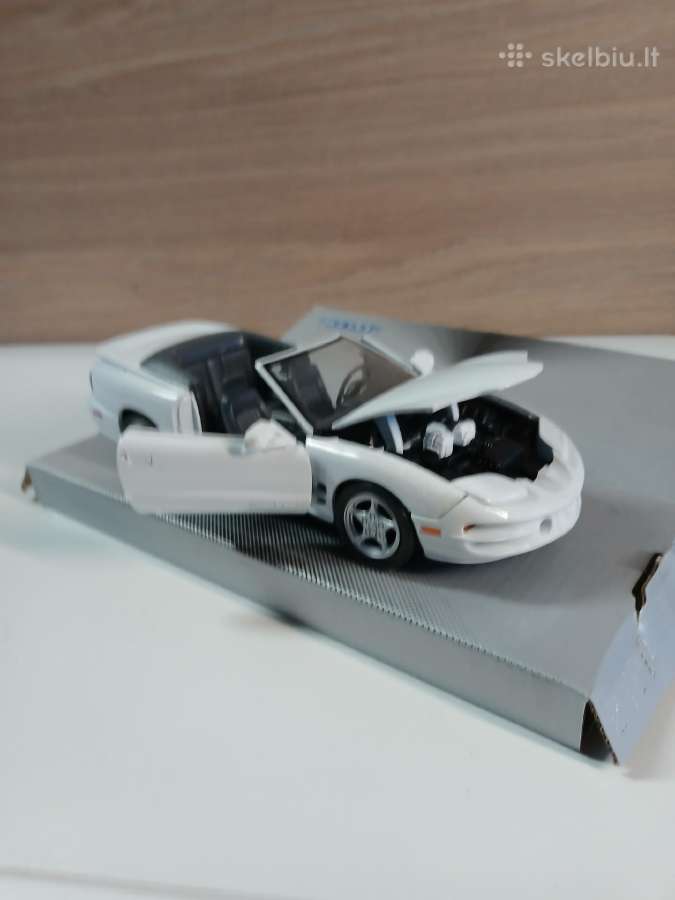 Įvairūs amerikietiški automobiliai1:24 - nuotraukos Nr. 18