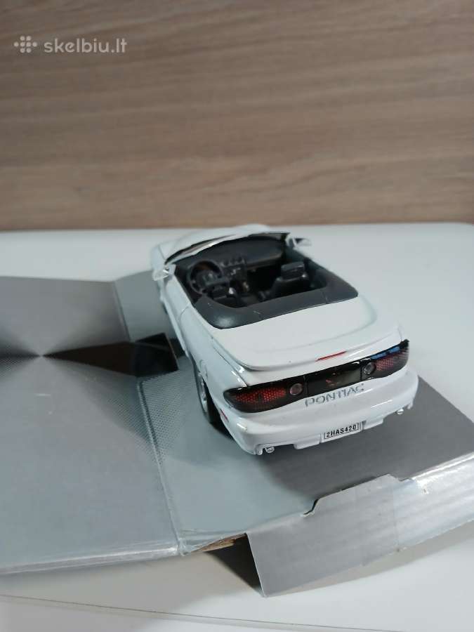Įvairūs amerikietiški automobiliai1:24 - nuotraukos Nr. 19