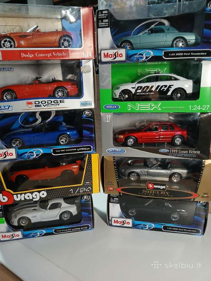 Amerikietiški Dodge irford modeliukai1 :24