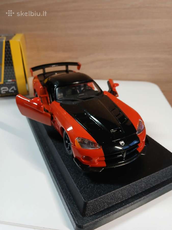 Amerikietiški Dodge irford modeliukai1 :24 - nuotraukos Nr. 8
