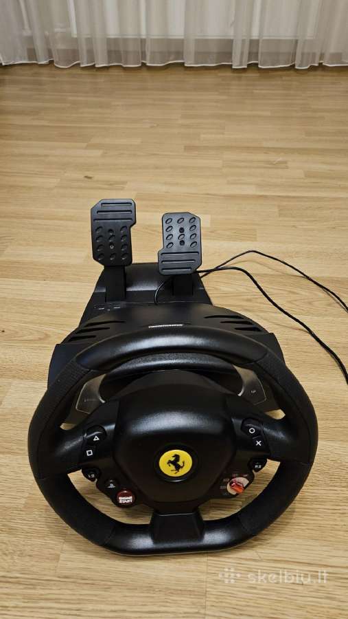 Naujas žaidimų vairas Thrustmaster
