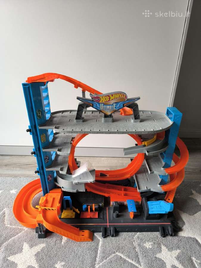 Didelė Hotwheels trasa