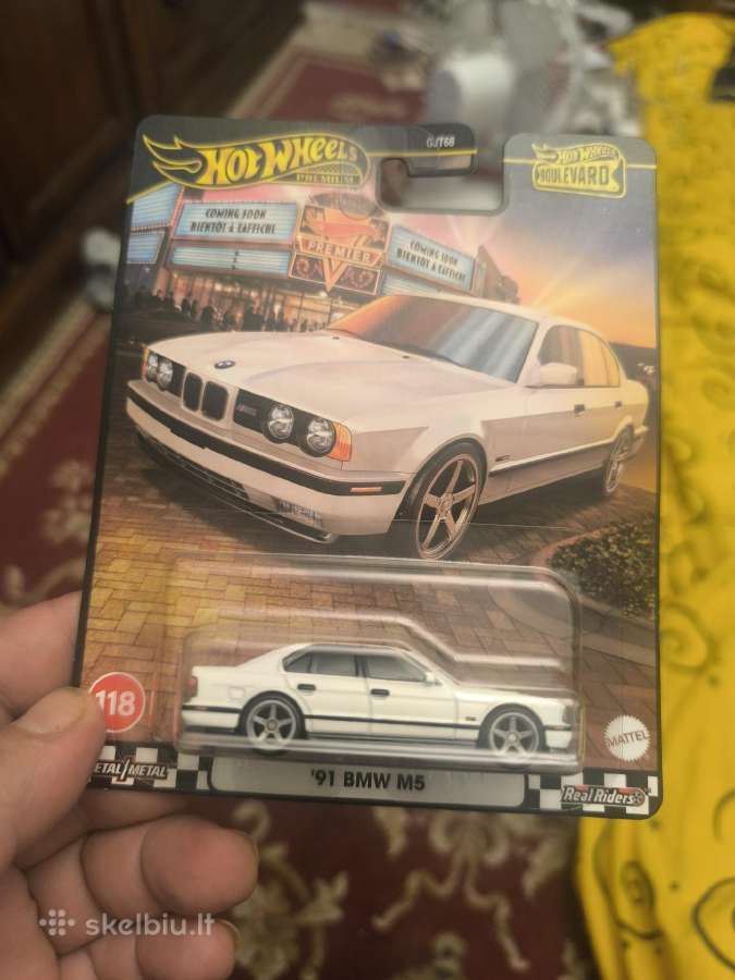 Hot Wheels Bmw Premium modeliukas