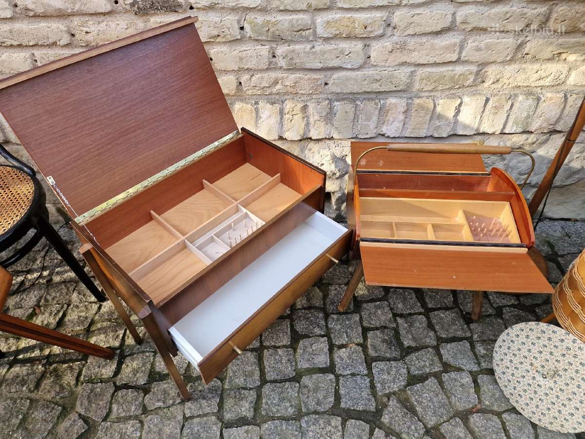 Vintažiniai rankdarbių staliukai ir dėžutės - nuotraukos Nr. 19