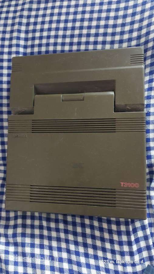 Toshiba T3100 - nuotraukos Nr. 2