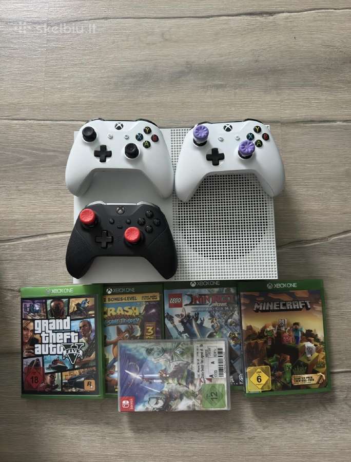 Xbox One S 1tb + controllers