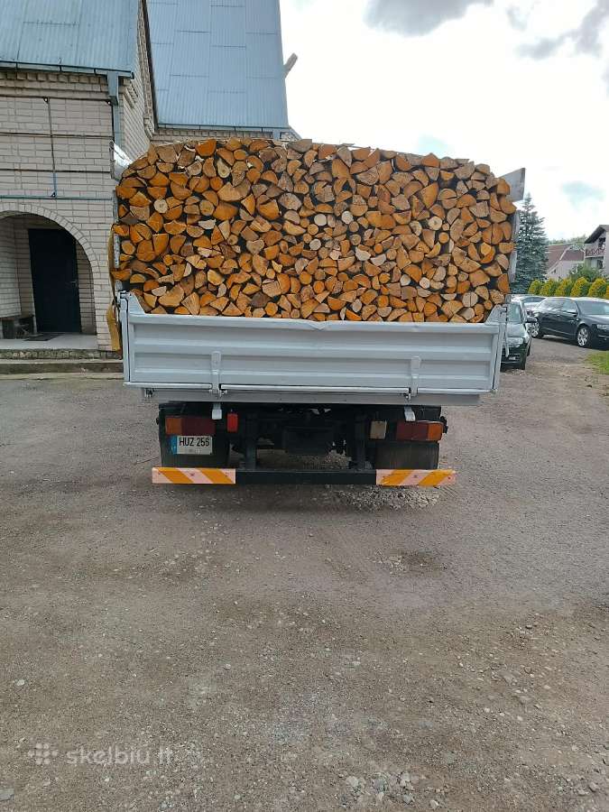 Malkos,anglys,granulės,briketai,statybinė,mediena.