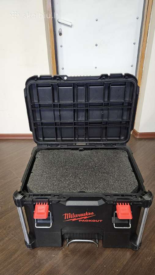 Įrankių dėžė su ratukais milwaukee packout