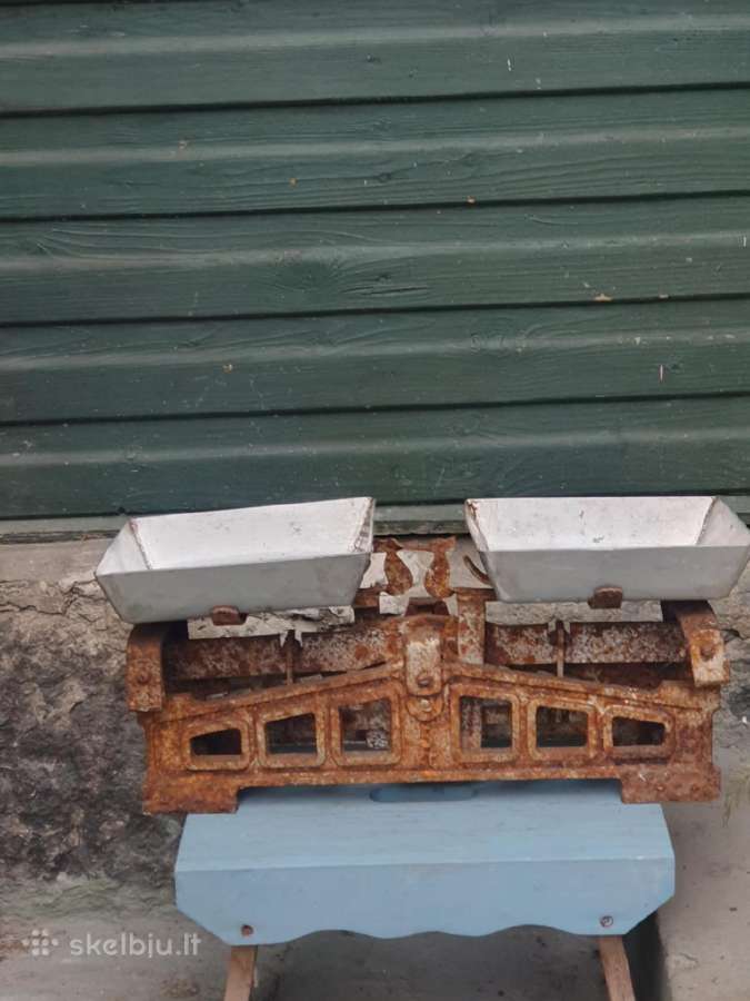 Antikvarinės svarstyklės