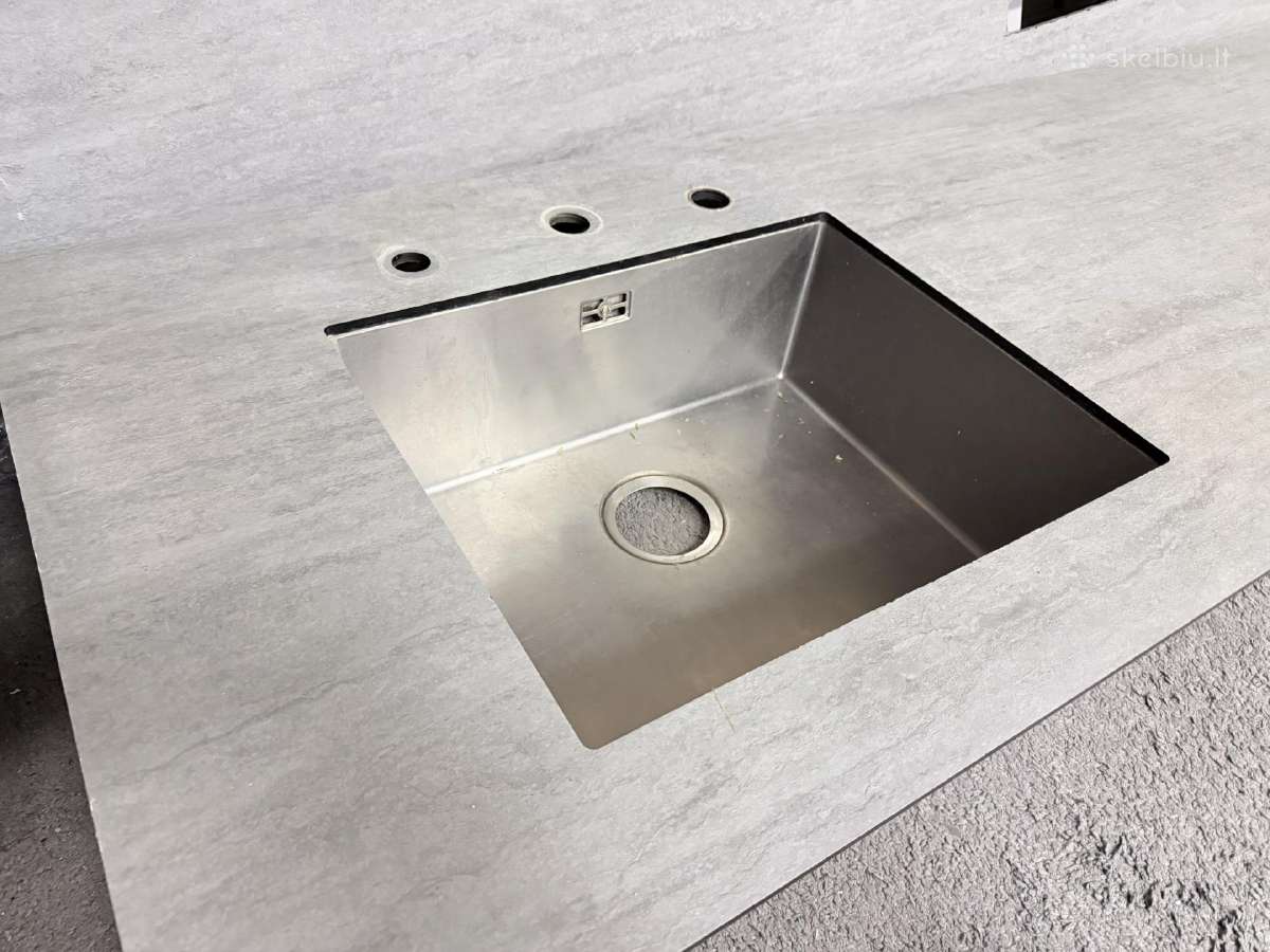 Compact (kompaktas) stalvirsis