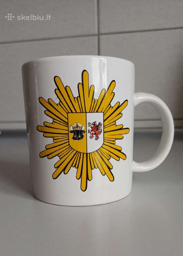 Įvairių šalių policijos antsiuvai ir atributika