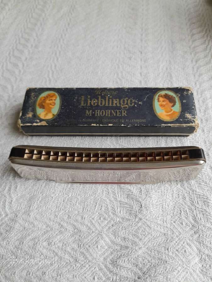 Antikvarinė lūpinė armonikėlė "Hohner"