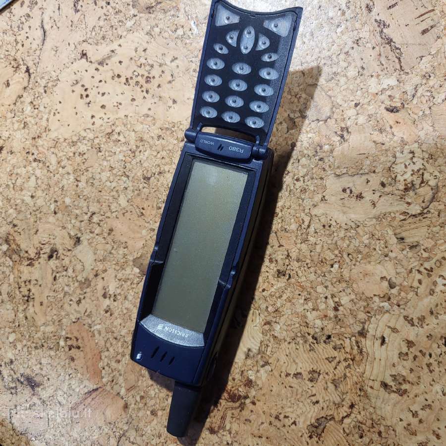 Retas Ericsson r380