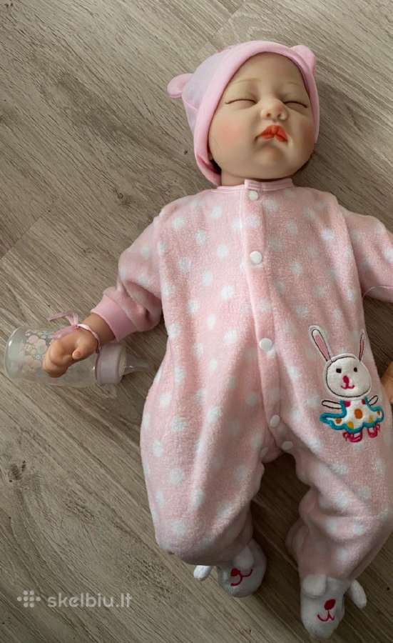 Reborn tikroviška mieganti mergaitė