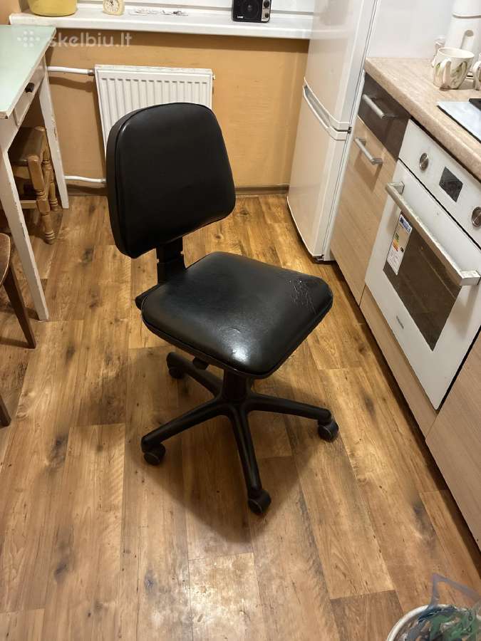 Kėdė su ratukais
