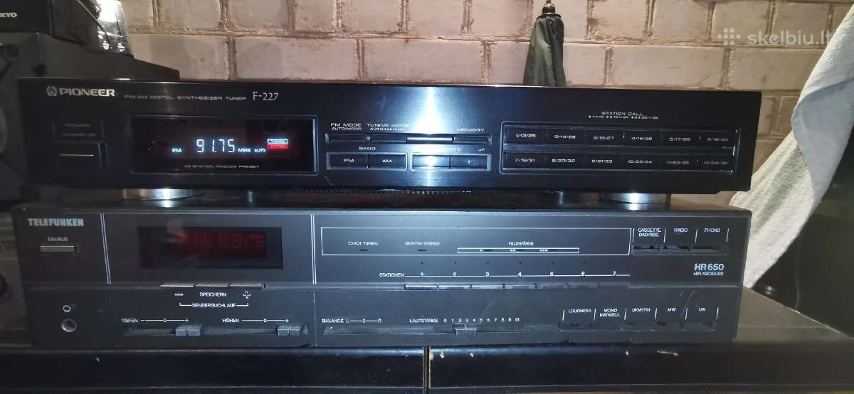 Pioneer F-227 tuner