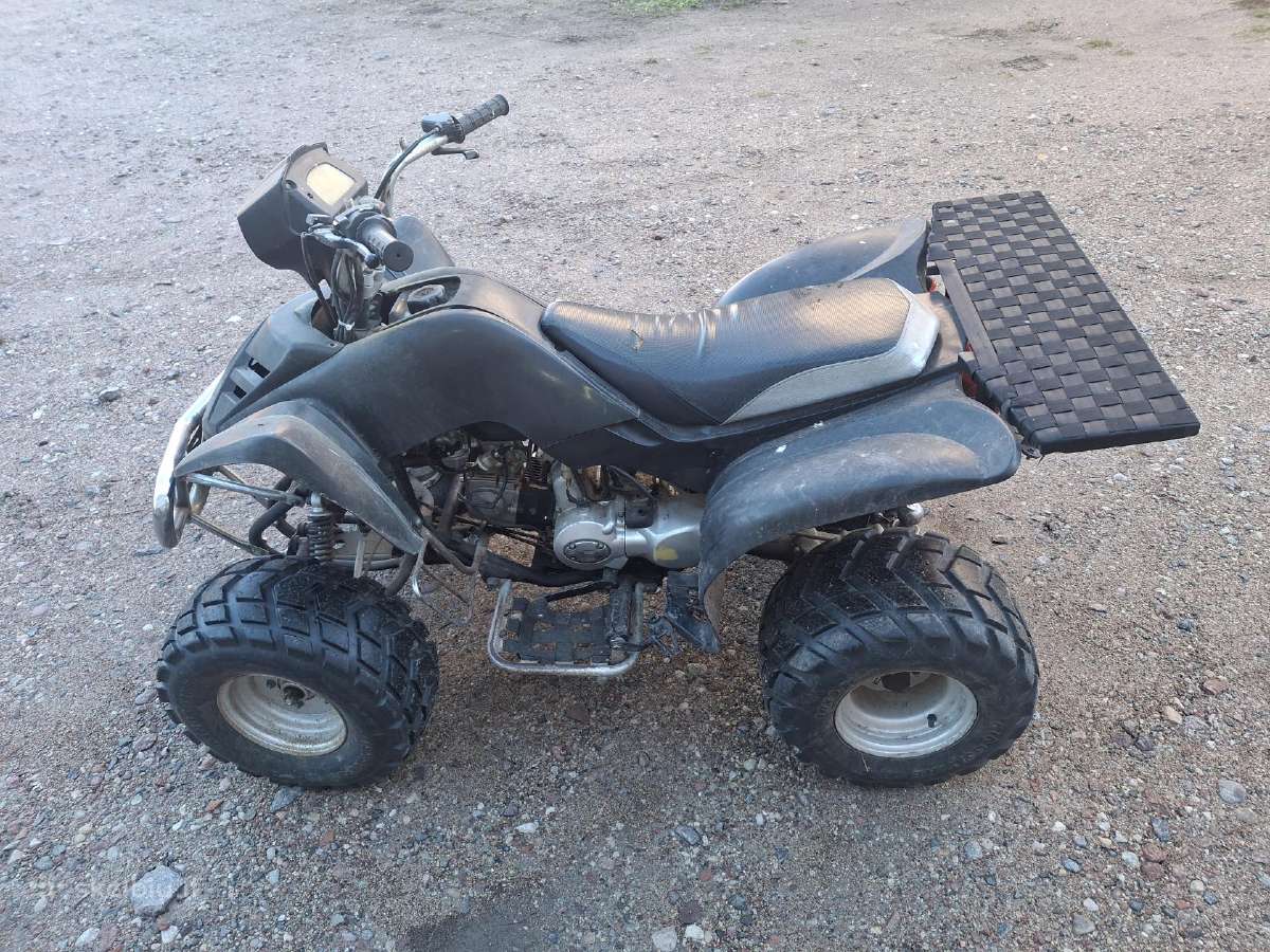 Keturatis 110cc 3i prieki 1 atgal